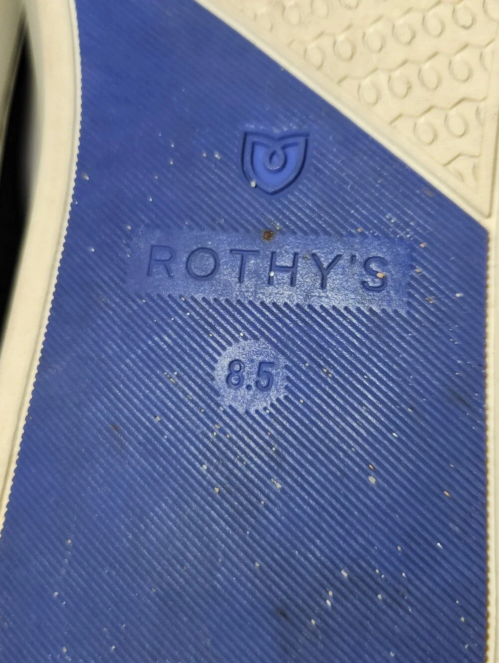 Rothys Black Chelsea Sneaker Slip Ons Size 8.5
